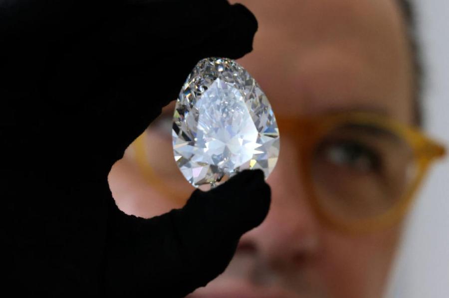 Самый большой белый бриллиант продан с аукциона за 21,9 миллиона долларов