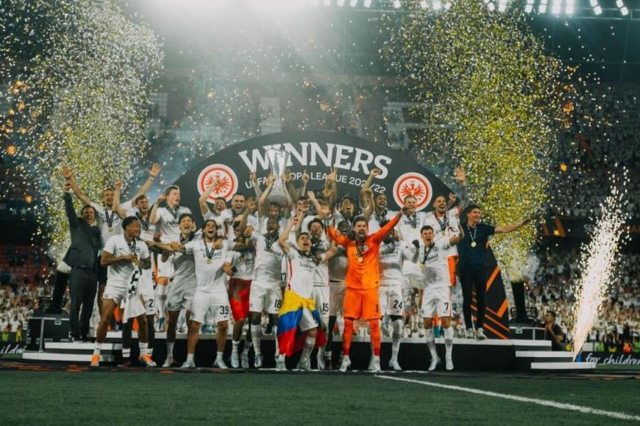 Франкфуртский «Айнтрахт» стал победителем футбольной Лиги Европы