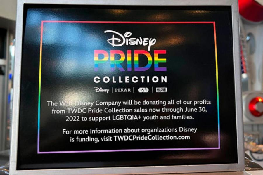 «Мы за ЛГБТ»: Disney впервые открыто представил Прайд-коллекцию