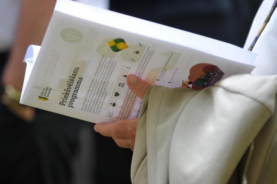 Испытание оппозицией: «зеленые крестьяне» продержались почти до самых выборов