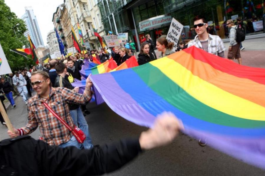Депутаты об однополых браках: обращайтесь в следующий Сейм