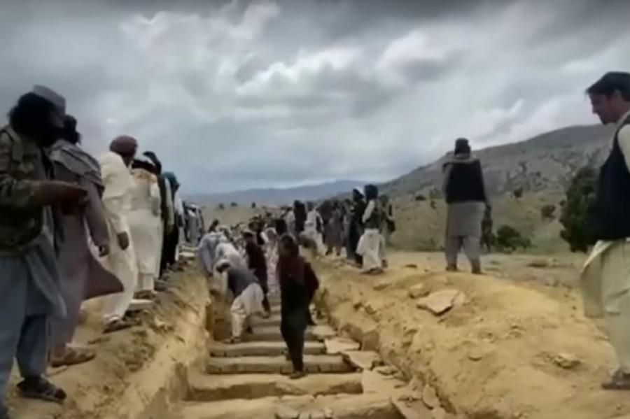 Число жертв землетрясения в Афганистане может достигать 1,5 тысяч