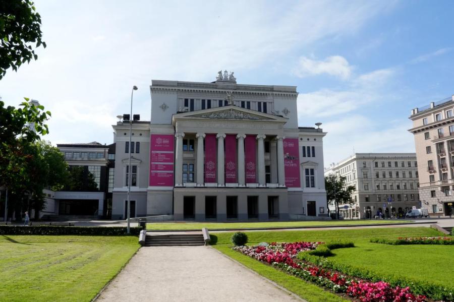 В Опере почти за 160 000 евро отремонтируют техническое оборудование сцены