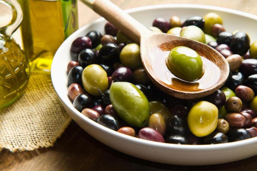 Почему изобретательные хозяйки не спешат выливать маринад от маслин