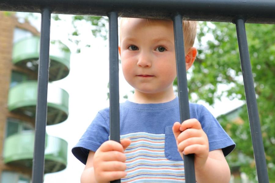 Странно: латвийские дети не хотят родителей
