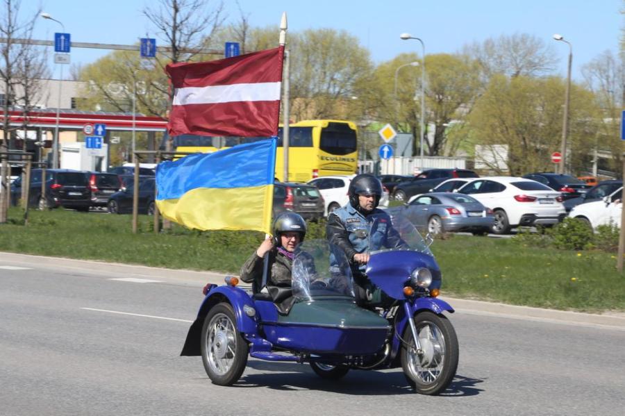 Дело за нападение в Риге на человека с флагом Украины: продолжение следует