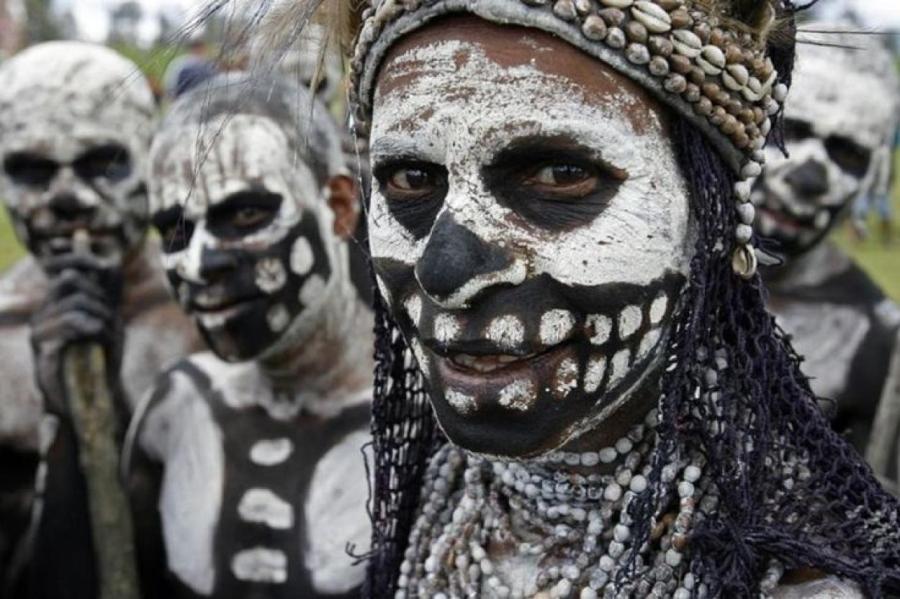 И там выборы. В Папуа-Новой Гвинее убили 18 человек из-за межплеменной вражды