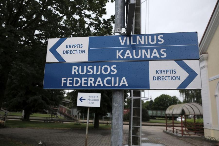 Литва возобновила транзит части грузов между Россией и Калининградом