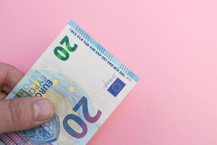 Можно ли прожить на 109 евро? Теперь на это ответит суд