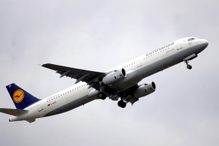 Пилоты Lufthansa проголосовали за забастовку