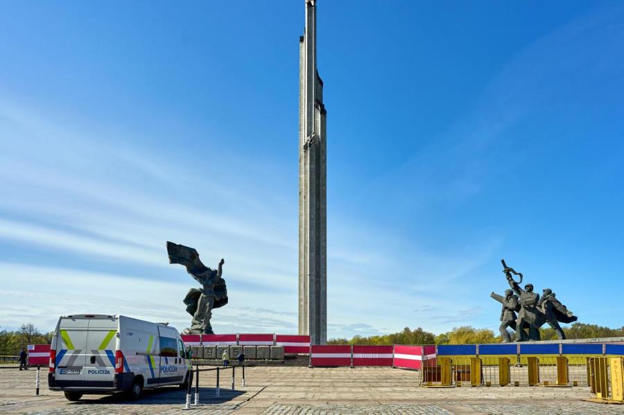 Компания, которая снесет памятник «Освободителей», выбрана тайно и без конкурса