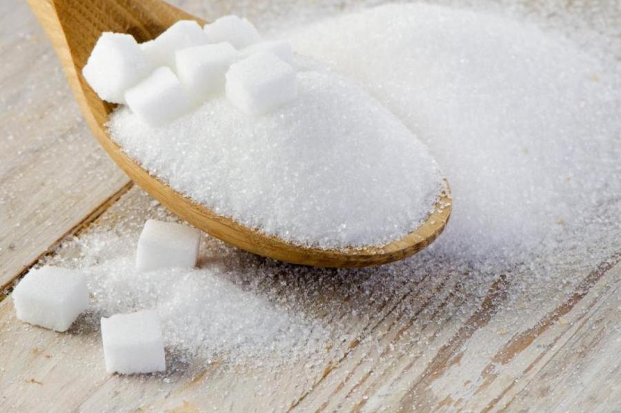 Почему с прилавков белорусских магазинов исчезают сахар и молоко