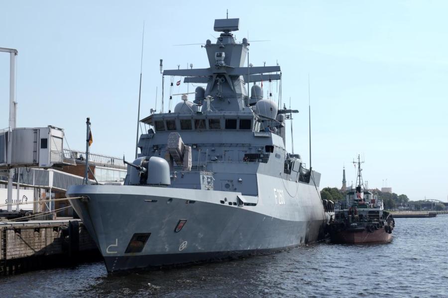 Операция «Страж Балтики»: корабли НАТО крейсируют у латвийских берегов