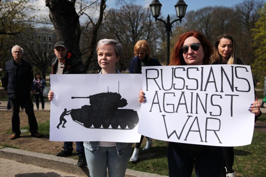 Русские Латвии: что же нам с ними делать? В Риге обсудили наболевший вопрос