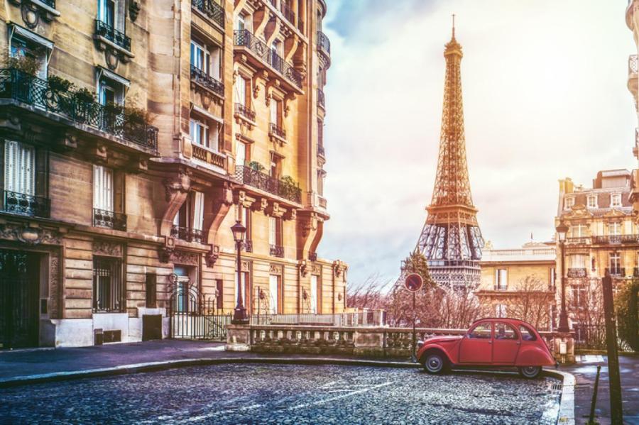 В Париже ради экономии убавят подсветку Эйфелевой башни
