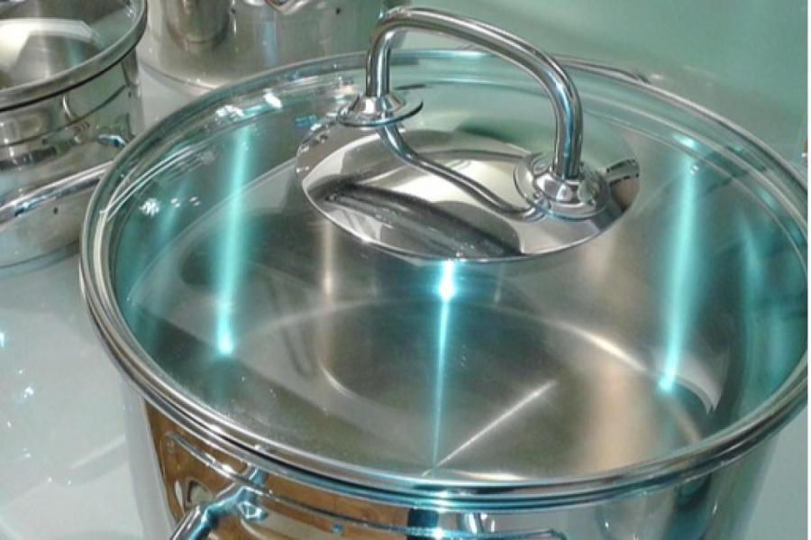 Как отмыть мутные крышки кастрюль и сковород: быстро и просто