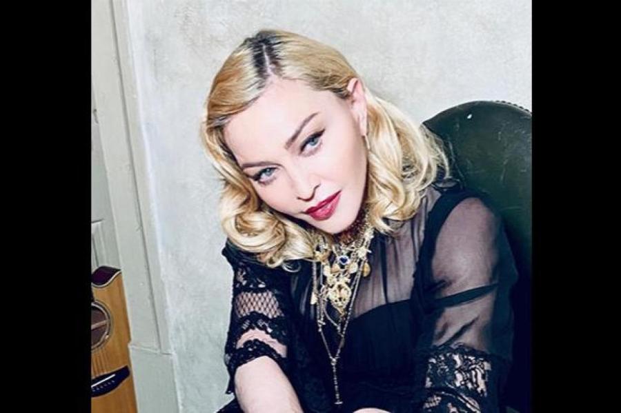Эксклюзивные откровенные фото Мадонны в молодости продают на аукционе