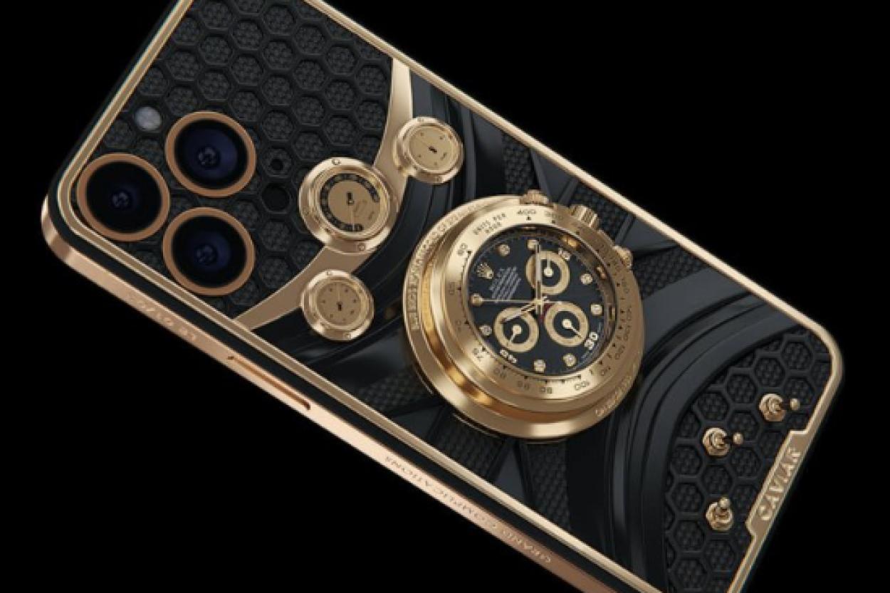 Дизайнеры из Дубая создали iPhone с часами Rolex за 135 тысяч долларов