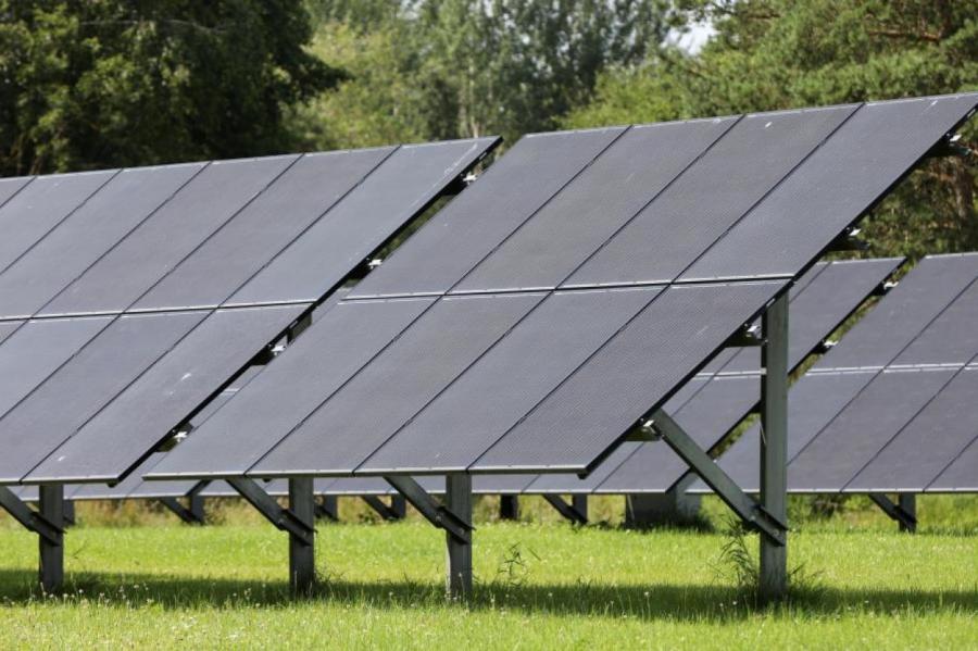 В Адажcком крае строится парк солнечных панелей площадью 4,8 га