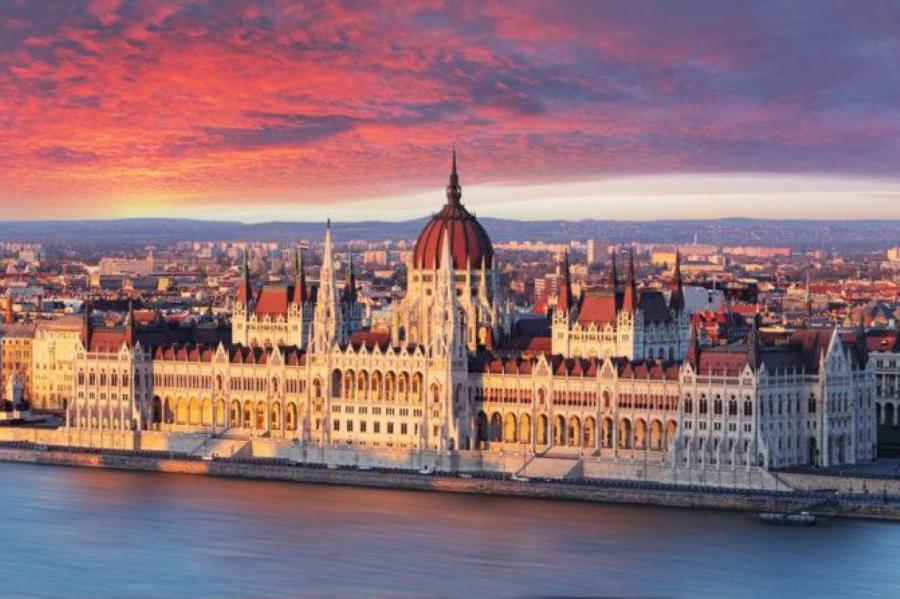 Венгрия заблокирует передачу Зеленскому 18 миллиардов евро - Bloomberg