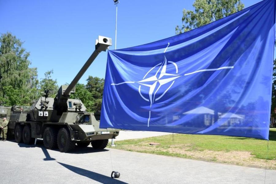 Европарламент призвал создать оборонный союз в поддержку НАТО