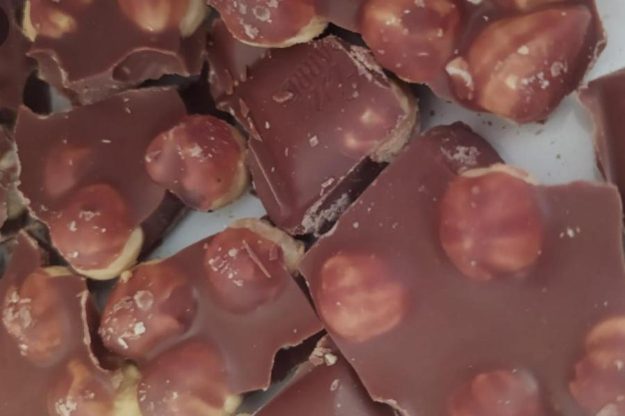 Обман: покупательница взвесила плитку шоколада из Lidl и была шокирована