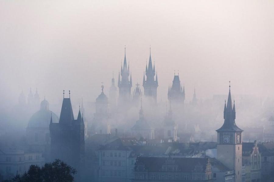Парламент Чехии принял закон о налоге на крупную прибыль