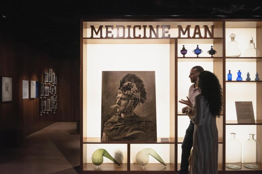 Лондонский музей закрывает постоянную экспозицию: ее сочли раситско-сексисткой