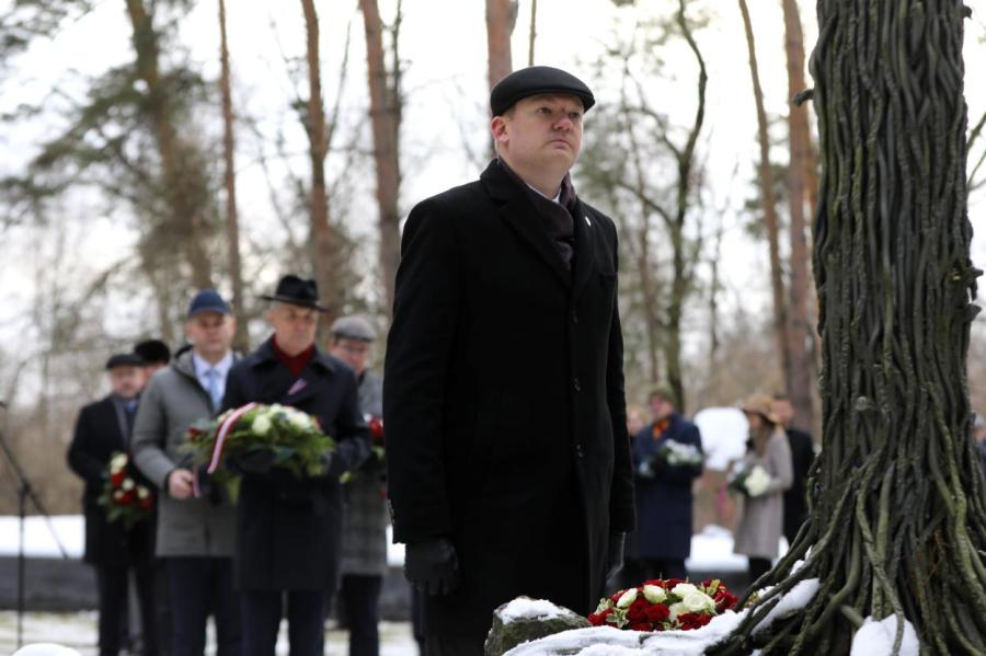 «В Латвии вспоминают одну из самых трагичных страниц в ее истории» - Смилтенс