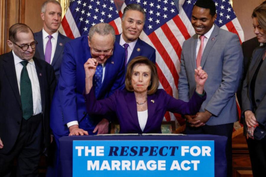 За семейные ценности! Конгресс США одобрил закон «Об уважении к браку»