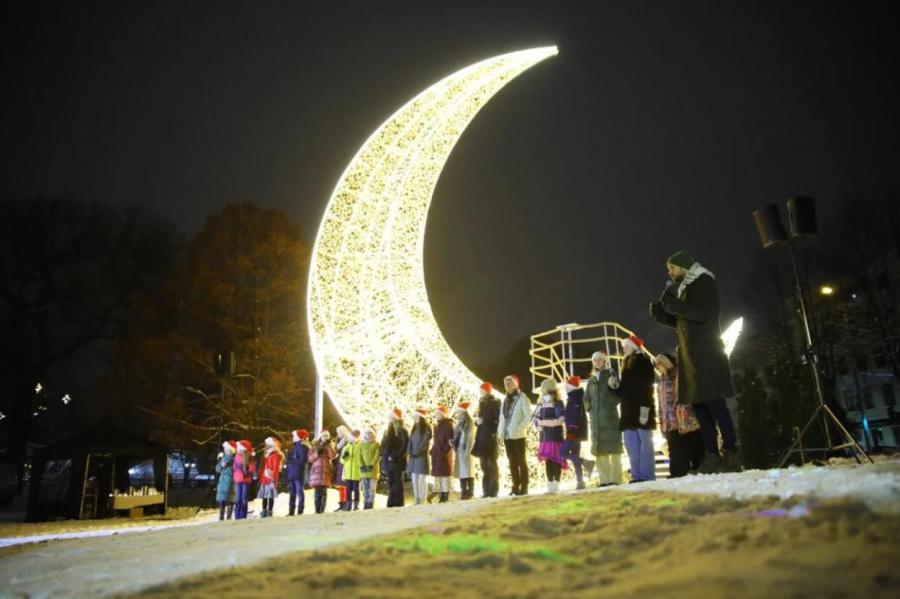 В Риге открыта самая большая в Латвии «Тропа рождественских огней»