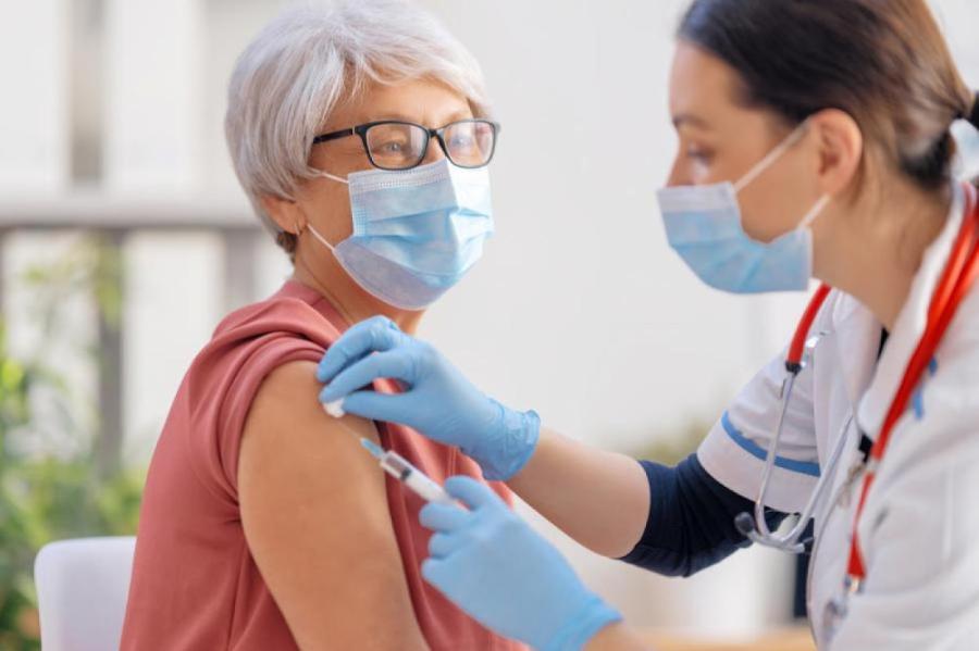 Пациентам приходится платить за «бесплатную» прививку от гриппа