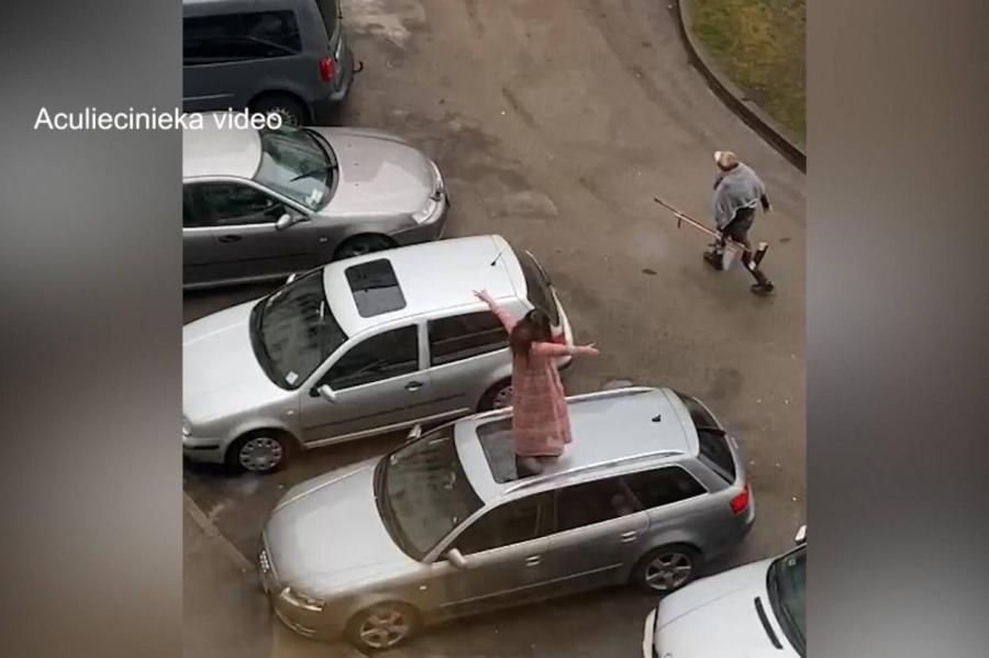 Девушка подшофе прокатилась на бампере машины полиции на Ставрополье — видео
