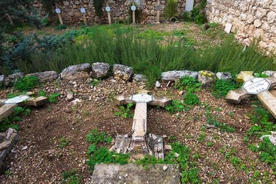 В Иерусалиме осквернено более тридцати христианских гробниц