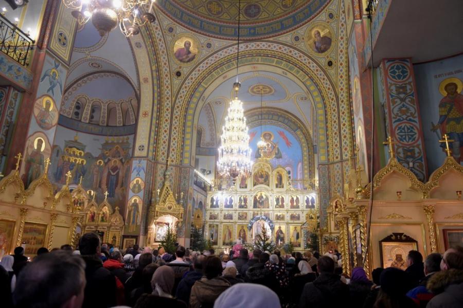 В Рижском кафедральном соборе Рождества Христова - праздничные богослужения