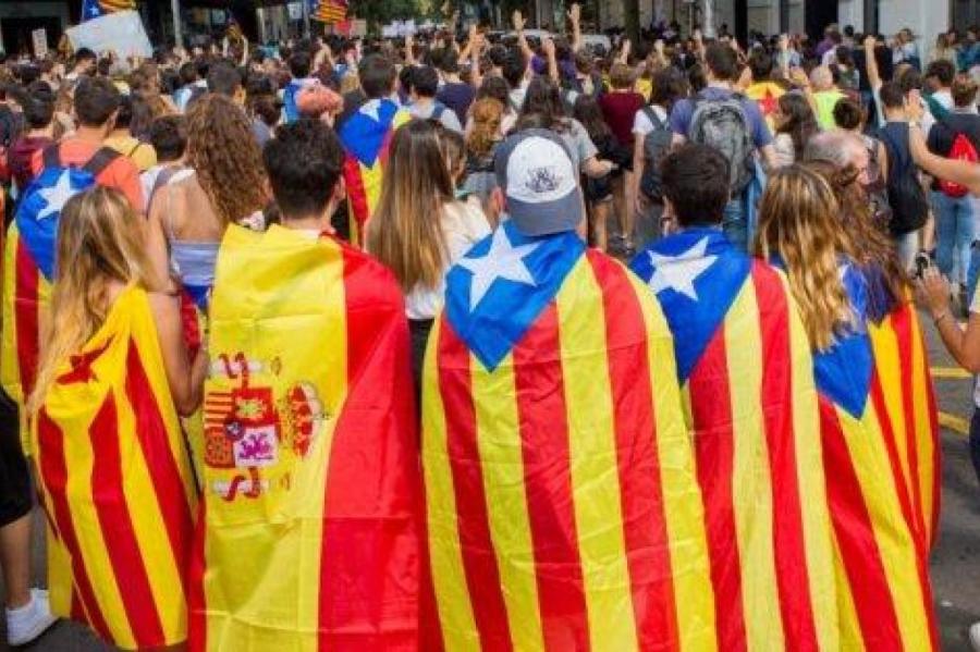 Каталонские политики попросят оправдать их по делу о референдуме