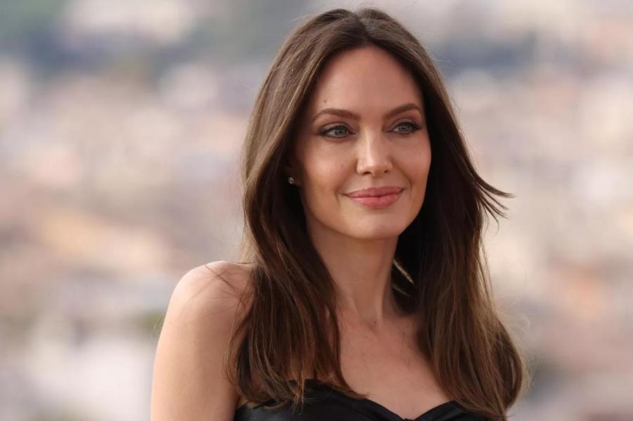 Анджелина Джоли голая - фотографий и 2 порно видео