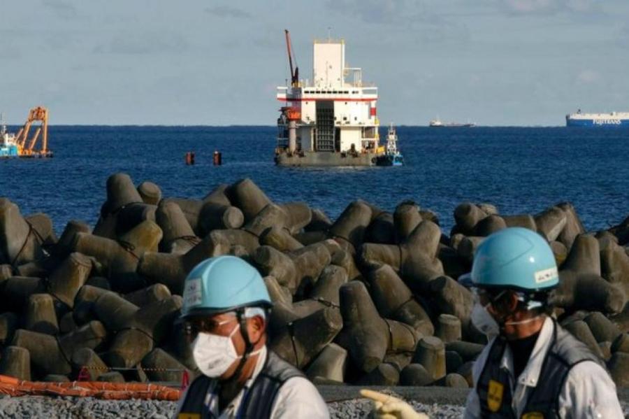 Япония спустит в море миллион тонн радиоактивной воды с Фукусимы, соседи против