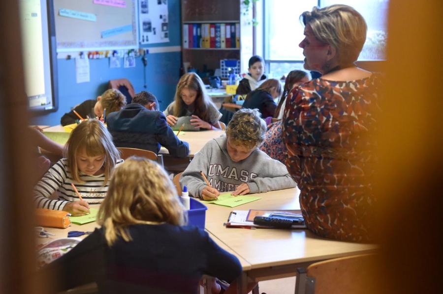 Готовы ли латыши отдавать детей в бывшие русские школы?