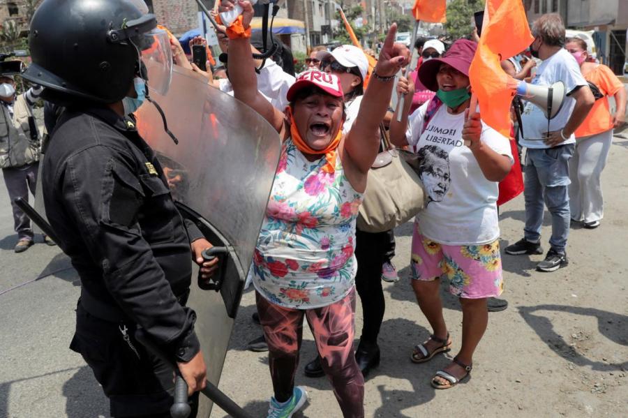 ЕС призвал Перу принять меры для восстановления спокойствия из-за беспорядков