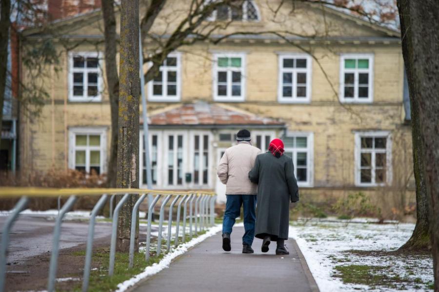 Есть ли жизнь за чертой бедности: в Латвии каждый четвертый прозябает в нужде
