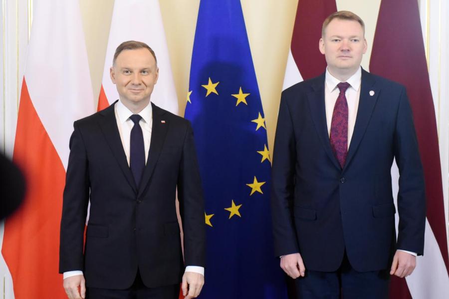 Смилтенс с президентом Польши ставят акцент на укреплении обороне региона