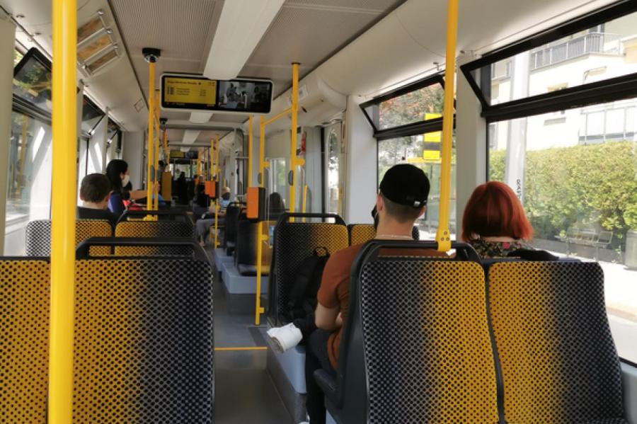 В Германии только сейчас отменили ношение масок в общественном транспорте