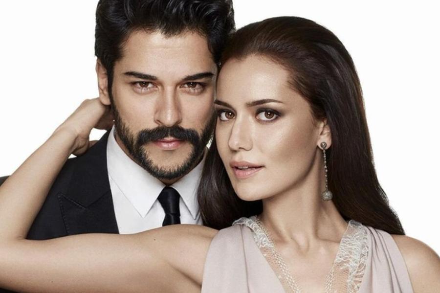 Самый красивый актер Турции второй раз стал отцом