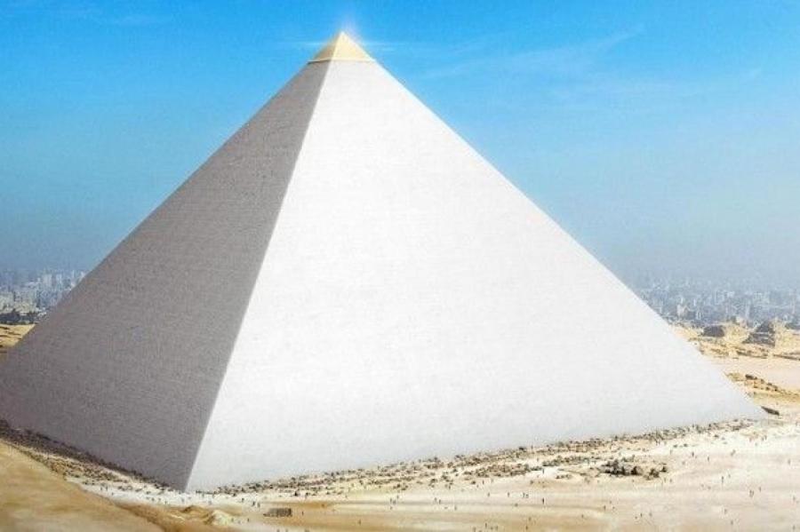 Белые и блестящие: как выглядели Великие Пирамиды сразу после строительства