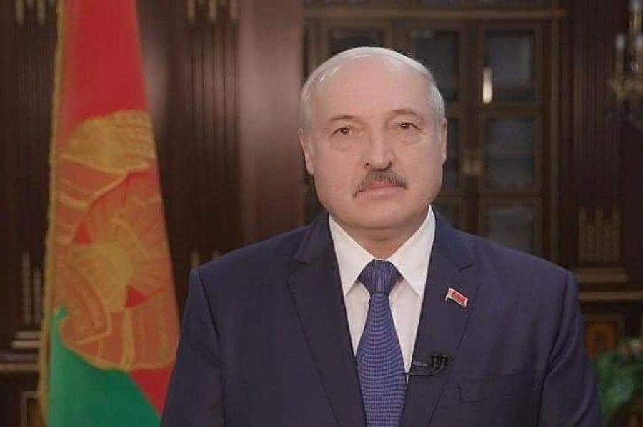 «Безумцы в Латвии позакрывали свои порты» - Лукашенко высказался о транзите