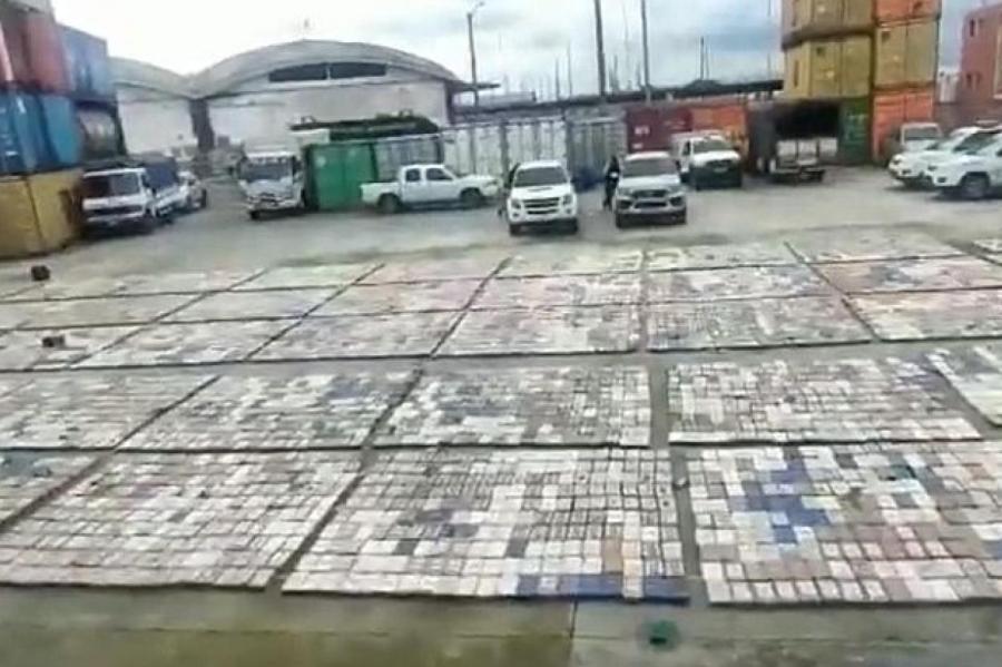 В Эквадоре обнаружен кокаин на 330 млн долларов, предназначенный для Европы
