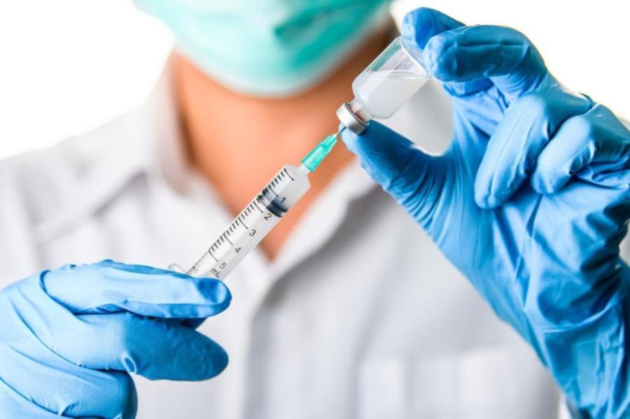 В Латвии случилось изобилие вакцин от ковида