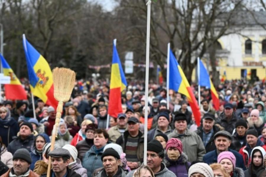 В Молдавии участники протеста выдвинули властям ультиматум об оплате счетов