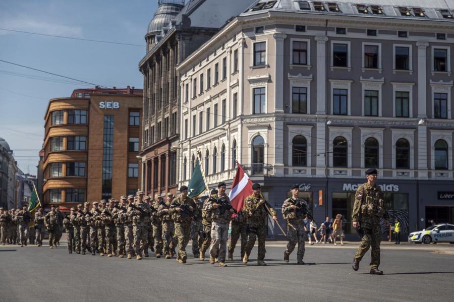 В Латвию вернулся обязательный армейский призыв?